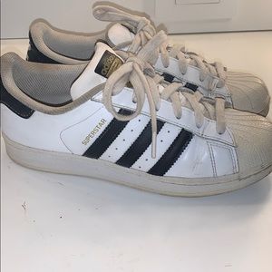 Adidas superstars